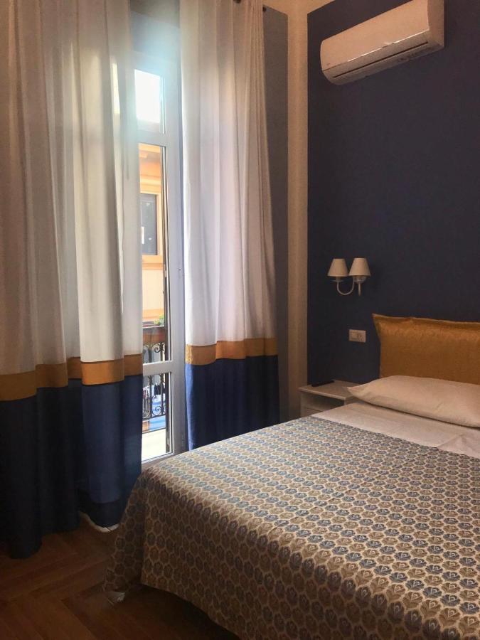 B&B I Due Teatri Napoli Ngoại thất bức ảnh