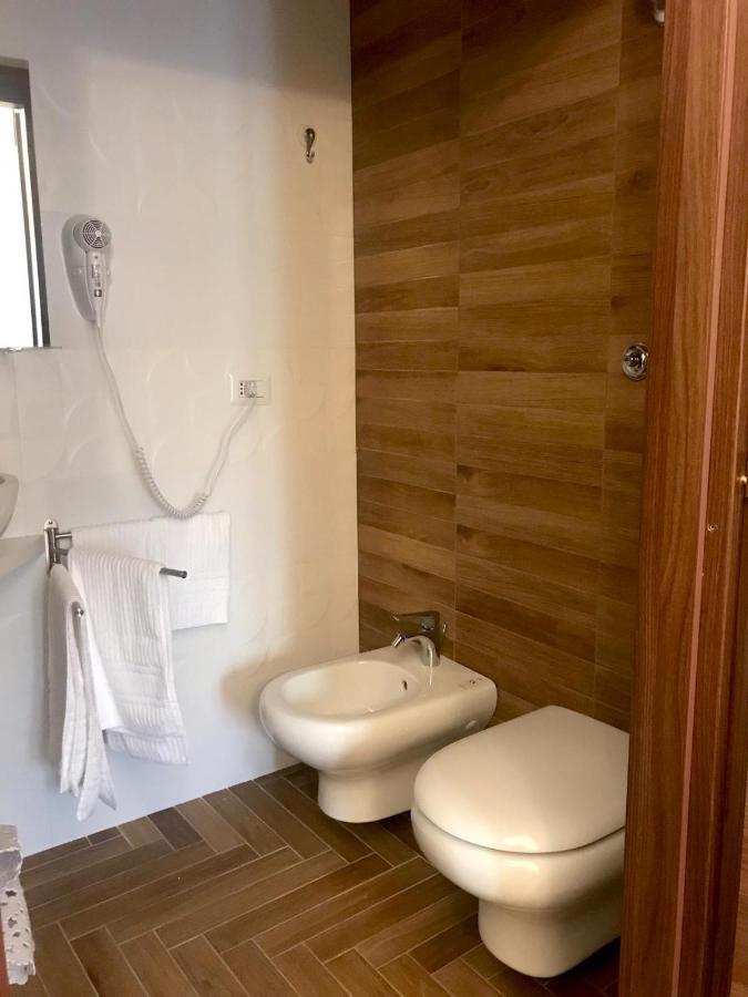 B&B I Due Teatri Napoli Ngoại thất bức ảnh