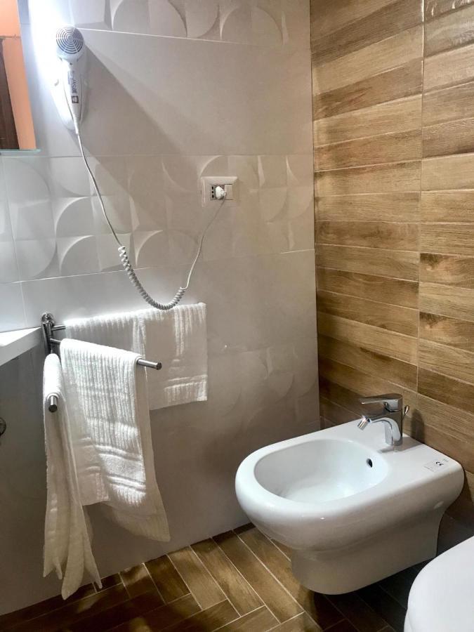 B&B I Due Teatri Napoli Ngoại thất bức ảnh